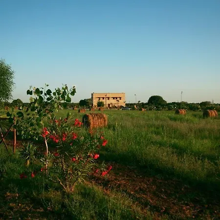 Tenuta Rinella Bed & Breakfast Mesagne