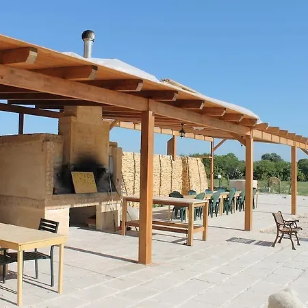 Tenuta Rinella Bed & Breakfast Mesagne